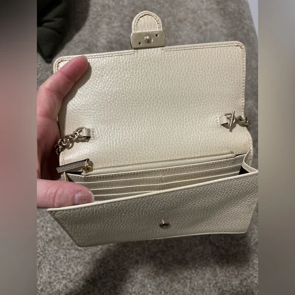 Authentic Gucci Interlocking G Chain Wallet - Picture 4 of 12